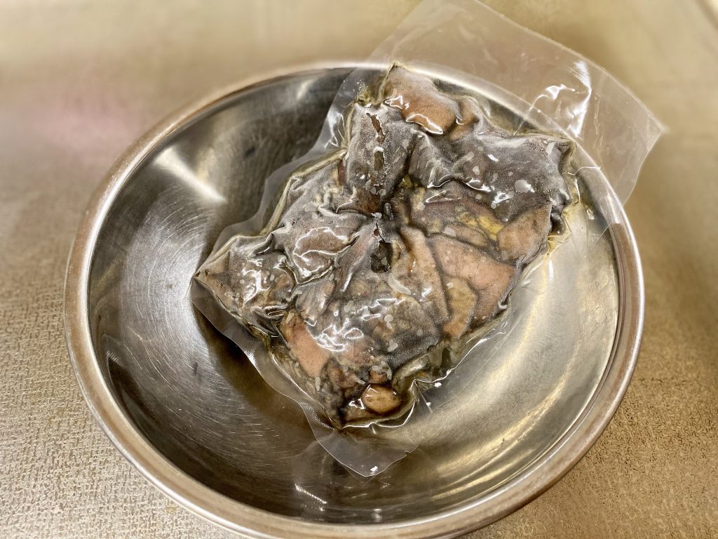 鶏炭火焼レアのお召し上がり方 | 燻製専門店の簡単レシピ 鶏炭火焼レアのお召し上がり方 | 燻製専門店の簡単レシピ
