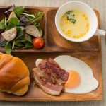 朝食プレート(ベーコンとオリーブin鶏ささみハム編)
